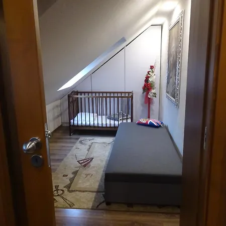 2 Bedroom Floor In Quiet Area Apartman