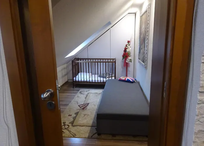 2 Bedroom Floor In Quiet Area Apartman